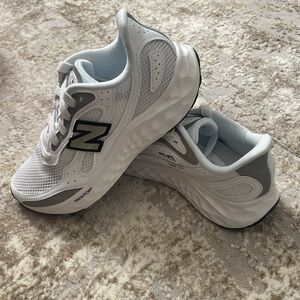 New Balance White and Grey running shoes, US Women 6